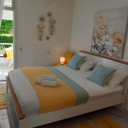 Studio Apartman Marija Petrcane Buitenkant foto